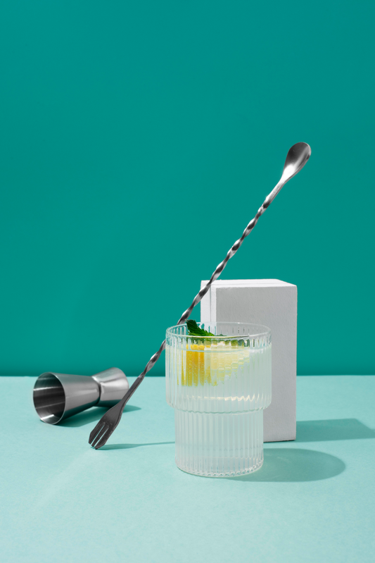 Guide to Modern Cocktails and Techniques